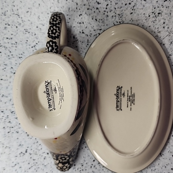 Black and white temptations old world 9 oz gravy boat - Picture 6 of 6